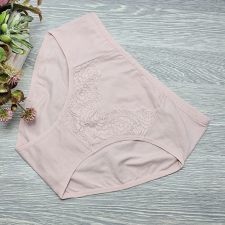 MST Magas derekú női alsó csipke díszítéssel M/L, Púder női alsó