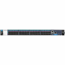 Netgear M4500-32C Vezérelt L2/L3/L4 1U Fekete hub és switch