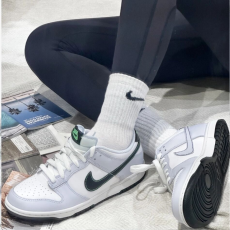 Nike Dunk LOW sportcipő gyerek FB9109 107 38,5