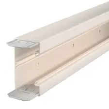 OBO 6274501 GK-70130CW Parapetcsatorna fenékperforálással 70x130x2000mm krémfehér PVC villanyszerelés