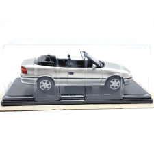  Opel Astra F Cabriolet Bertone 1995 1:24 makett