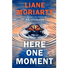 Penguin Books Here One Moment | Liane Moriarty egyéb könyv