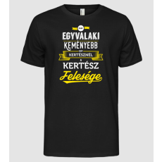 Pólómánia Egyvalaki keményebb kertész  - Férfi Alap póló