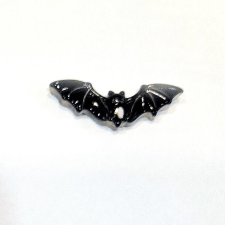  Polyresin denevér, mérete: 3,5x1,5 cm dekorációs kellék