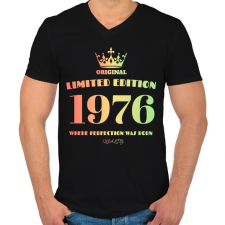 PRINTFASHION 1976 - Férfi V-nyakú póló - Fekete férfi póló