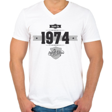 PRINTFASHION born-in-1974-(dark&lightgrey) - Férfi V-nyakú póló - Fehér férfi póló