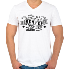 PRINTFASHION Fantasztikus hentes - Évszámmal - Férfi V-nyakú póló - Fehér