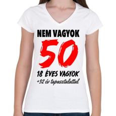 PRINTFASHION Nem vagyok 50! - Női V-nyakú póló - Fehér