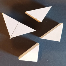 Qx Fa idomok háromszög 5*3*2 dekorációs kellék