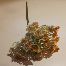 Qx Művirágszál, apró virágok 30cm 7 ág narancs dekorációs kellék