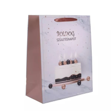 Qx Torta mintás születésnapi ajándéktasak - 18 x 23 cm ajándéktasak