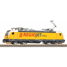Regiojet BR 388 elektromos mozdony hanggal vágány
