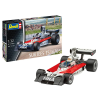 Revell Surtees TS16/03 1:32 autó makett 07739R