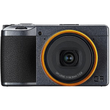 Ricoh GR III Street Edition + DB 110 + GC-9 case digitális fényképező