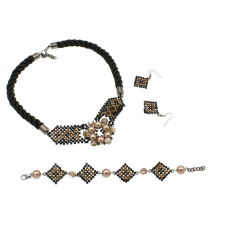 Robin - Swarovski gyöngy ékszerszett - Almond Powder - barna ékszer szett