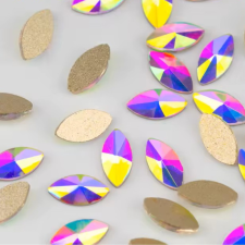 Roniki csiszolt formakő - glass AB - 10db körömdíszítő