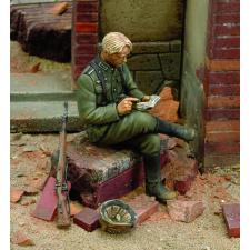  Royal Model German infantry-WWII 1:35 (RM145) makett