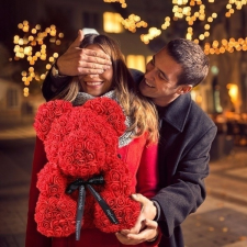 Rózsa maci díszdobozban, örök virág maci - piros 40 cm dekoráció