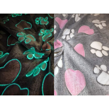 Saját Szürke–rózsaszín tappancsos wellsoft takaró – sötétben világító minta lakástextília