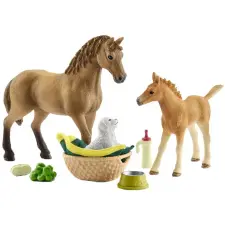 Schleich Horse Club 42432 Sarah kis állatai ápoló szettel játékfigura