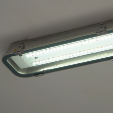 Simotrade Kft. Por és páramentes LED lámpatest 76W 9190lm 4000K IP65 1610mm műhely lámpa
