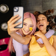 Spigen Ultra Hybrid tok iPhone 16 - átlátszó tok és táska