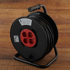 Stilo 2 pólusú műanyag kábeldob fém tartóval 50 Fm. MT 3x1,5mm2 vezetékkel hosszabbító, elosztó