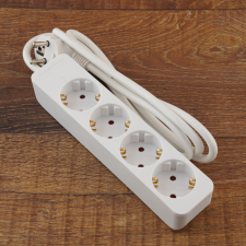 Stilo hálózati elosztó 4db aljzat, 1,5fm MT 3x1,5mm2 vezetékkel hosszabbító, elosztó