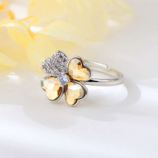 Swarovski Platinával bevont állítható lóhere gyűrű pezsgőszínű Swarovski kristállyal (0807.) gyűrű
