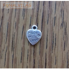  Szív alakú fityegő, medál - &quot;Made with love&quot; rövidáru