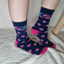 SZUNTEX vékony MINTÁS zokni kék alapszínben Pink, 39-42 férfi zokni