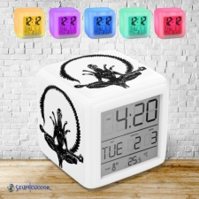 Szupicuccok Alien OHM színváltós világító ébresztő óra ébresztőóra