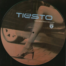  Tiësto ?– UR / A Tear In The Open