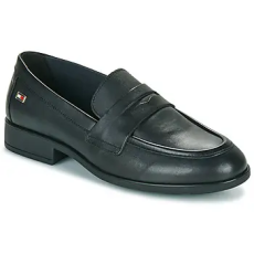 Tommy Hilfiger Mokkaszínek FLAG LEATHER CLASSICLOAFER Fekete 36