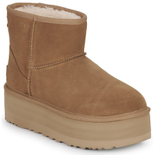 UGG Csizmák W CLASSIC MINI PLATFORM Barna 37 női csizma, bakancs