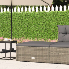 vidaXL Szürke polyrattan kerti lábtartó párnával kerti bútor