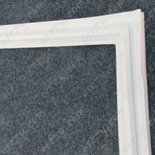 WHIRLPOOL - INDESIT MEGSZŰNT! Ajtógumi/Profilgumi (normáltér) WHIRLPOOL hűtőgép beépíthető gépek kiegészítői